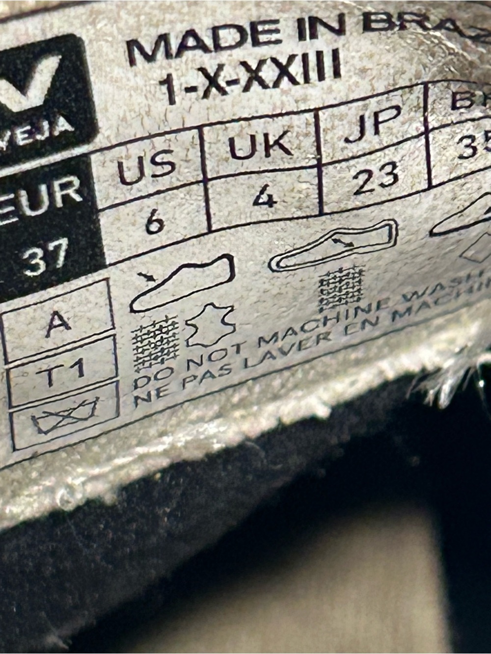 Veja volley black white gum - Picture 8 of 8